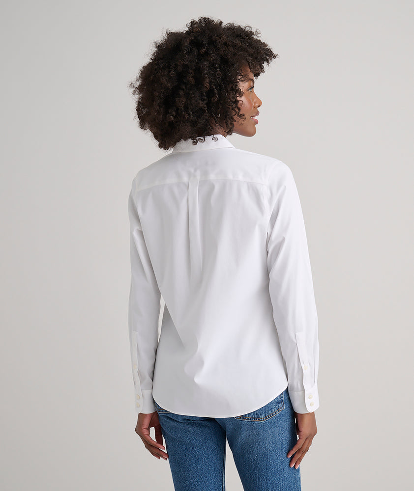 Model is wearing UNTUCKit Bella Shirt.